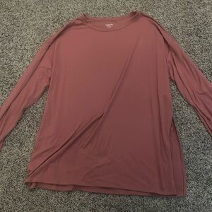 Old Navy Active ultralite go-dry long sleeve top